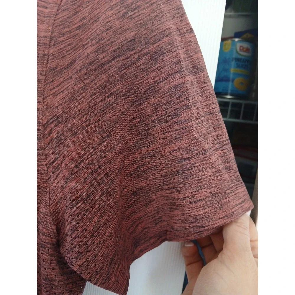 Lululemon Metal Vent Tech Shirt Mens Medium Red Short Sleeve Stretch‎ Athletic